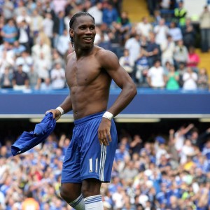 开yun体育-球迷“狂热应援”引爆欧冠夜——一场视听盛宴，球迷狂欢